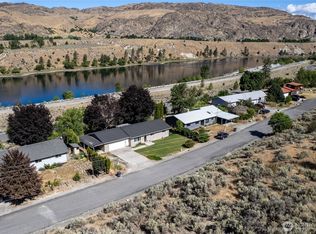 61 Riverview Dr, Coulee Dam, WA 99116