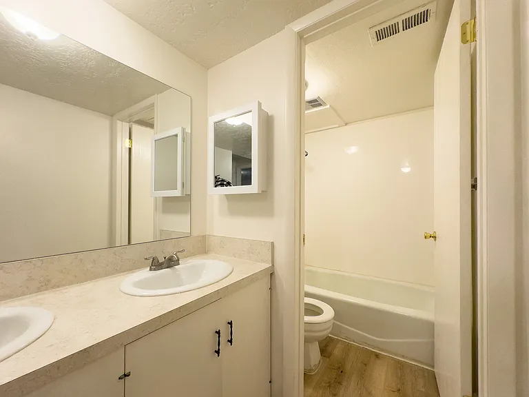 2153 W 220 N #A — Photo 13