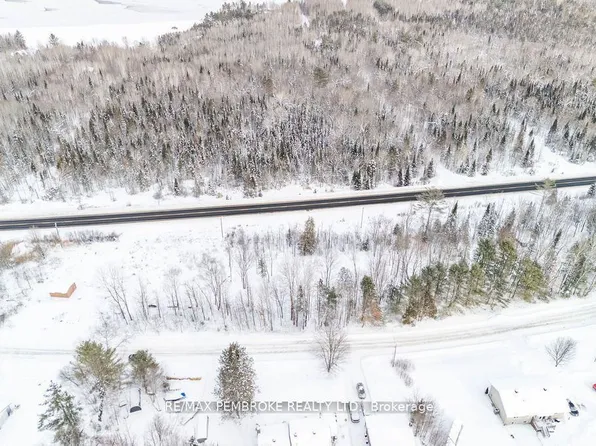 88 Lance Rd, Laurentian Hills, ON K0J 1P0