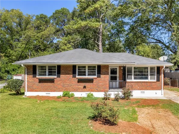 1088 Lloyd Dr, Forest Park, GA 30297
