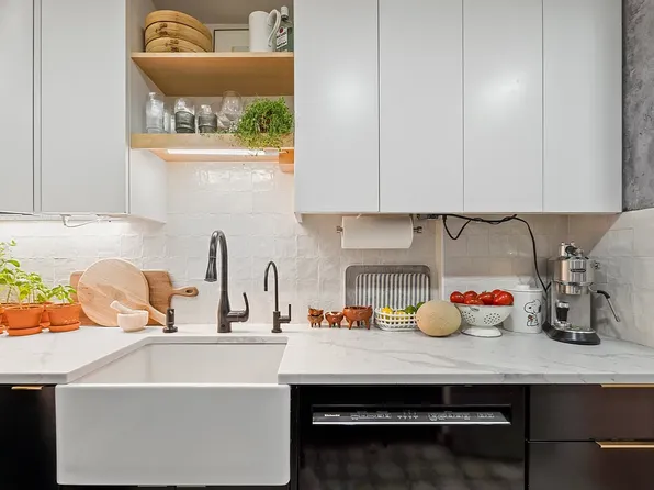 100 Beekman Street image 5 of 10