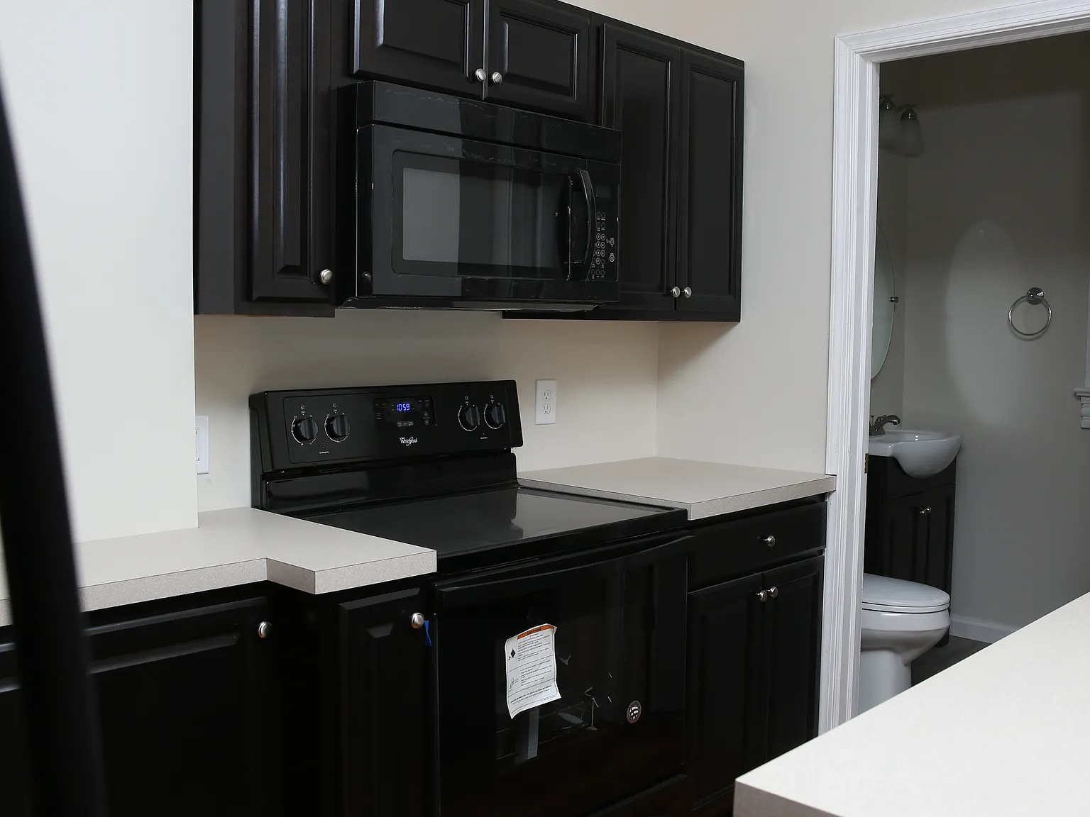 5 bed, 1.5 bath, 3250 sqft, $2,800 — Photo 4