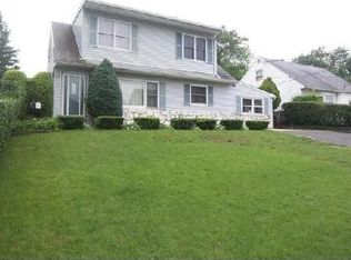 34 Birch Ter, Parlin, NJ 08859