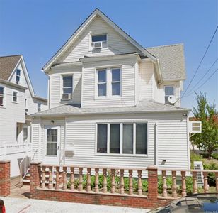 9905 98th St, Ozone Park, NY, 11416