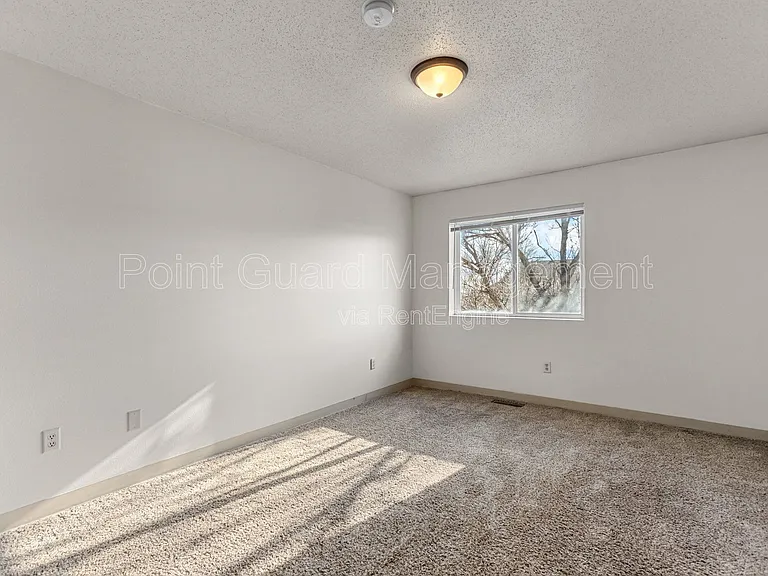 Maple Park Apartments — Photo 37