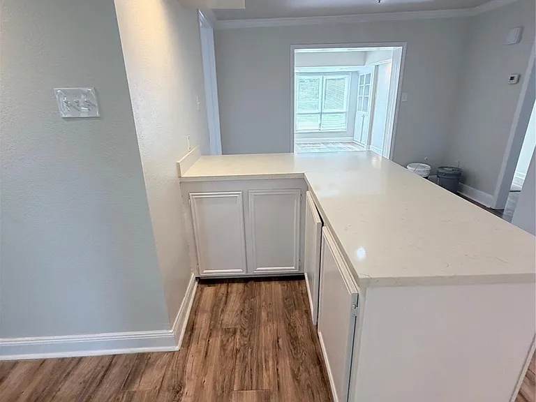 208 Preston St — Photo 13