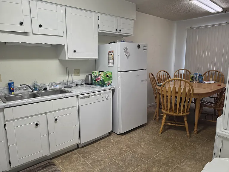 1107 Downey St #A — Photo 4