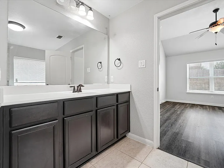 411 Winchester Dr — Photo 25