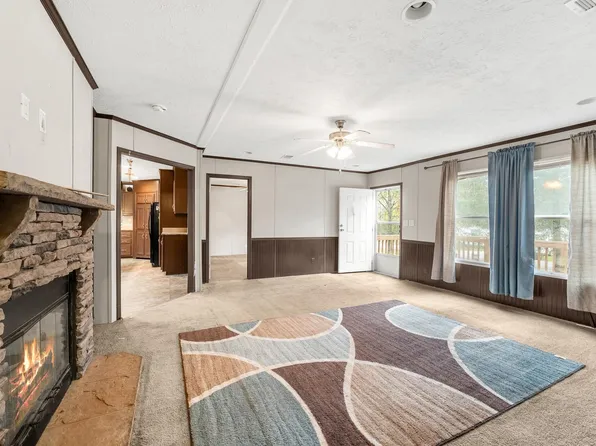 32 Oak Lk, Trinity, TX 75862