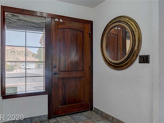 5th image of 2726 Wentworth Cir
