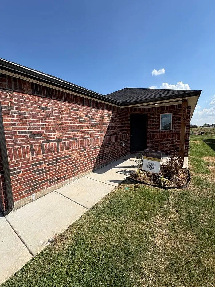 4 bed, 2.0 bath, 1459 sqft, $1,595 — Photo 4