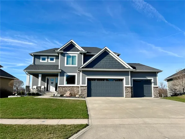 14512 Plum Dr, Urbandale, IA 50323
