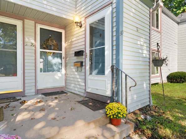 30 Candlewood Dr #30, South Windsor, CT 06074