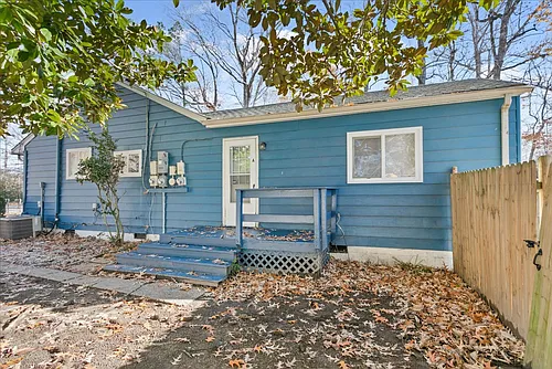 222 Woodhaven Rd #A Photo 1