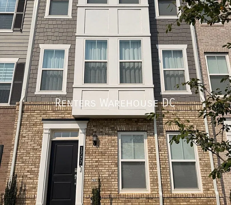 1777 Riverbluff Ave