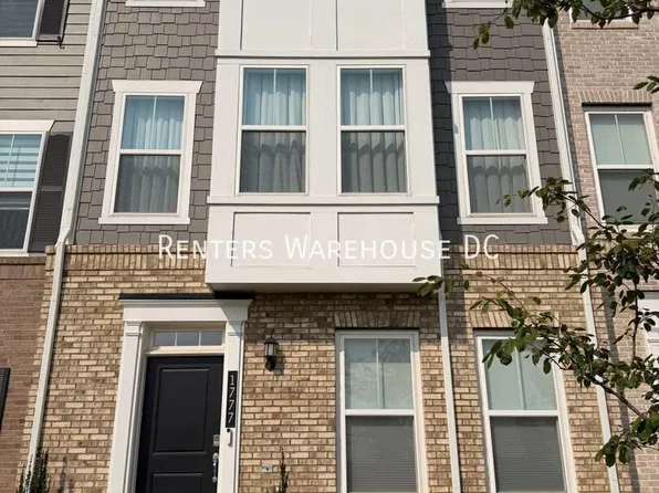 1777 Riverbluff Ave, Dumfries, VA 22026