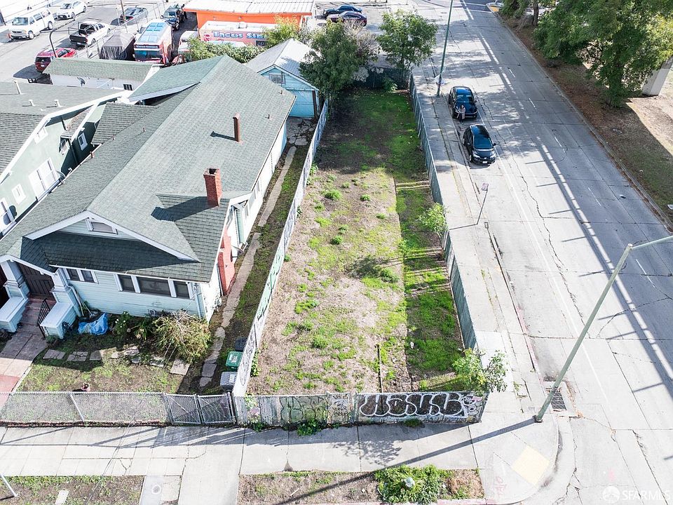 1st image of 1208 31st Ave