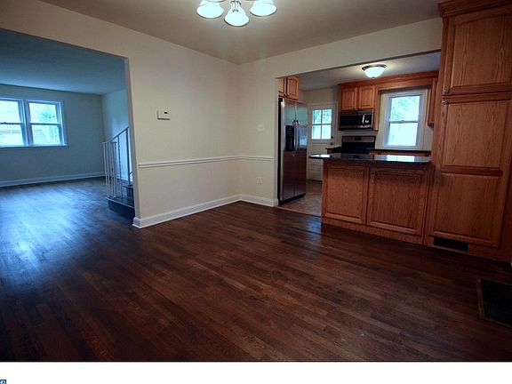 5th image of 1708 Linden St