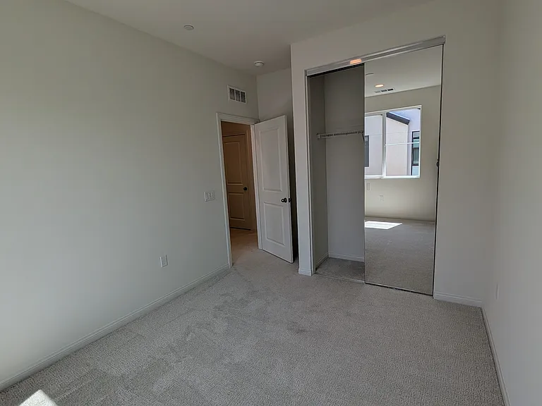 5868 Linden Ave #6 — Photo 12