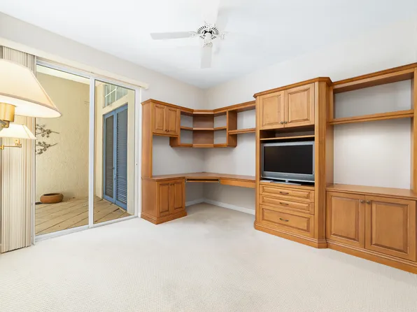 693 Hampton Woods Lane SW, Vero Beach, FL 32962