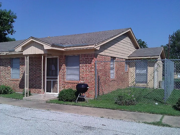 2 bed, 850 sqft, $1,085 — Photo 1