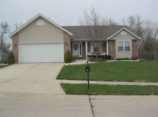 8 Somerset Pl, Collinsville, IL