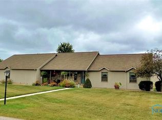 102 Rockey Rdg, Edon, OH 43518