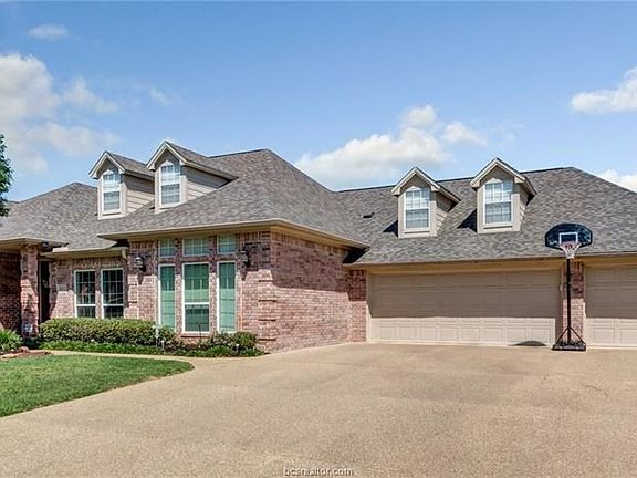 4th image of 207 Cecilia Ct