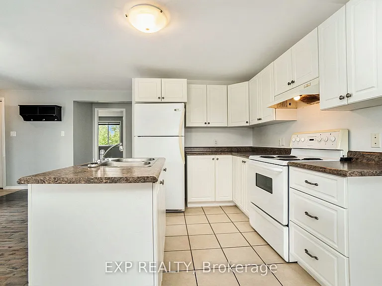 525 Russell Rd #1 — Photo 17