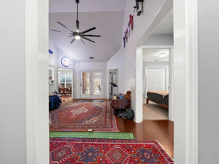 1053 Grove Landing Ln — Photo 5