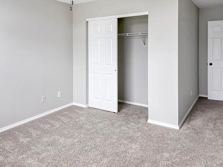 812 Victoria Ln — Photo 23