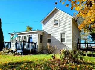 9280 Robbins Rd, Le Roy, NY 14482