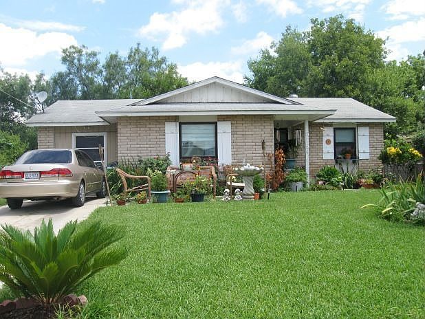 1st image of 515 Riverdale Dr