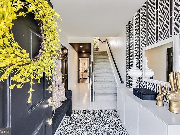 3rd image of 25338 Ashbury Dr