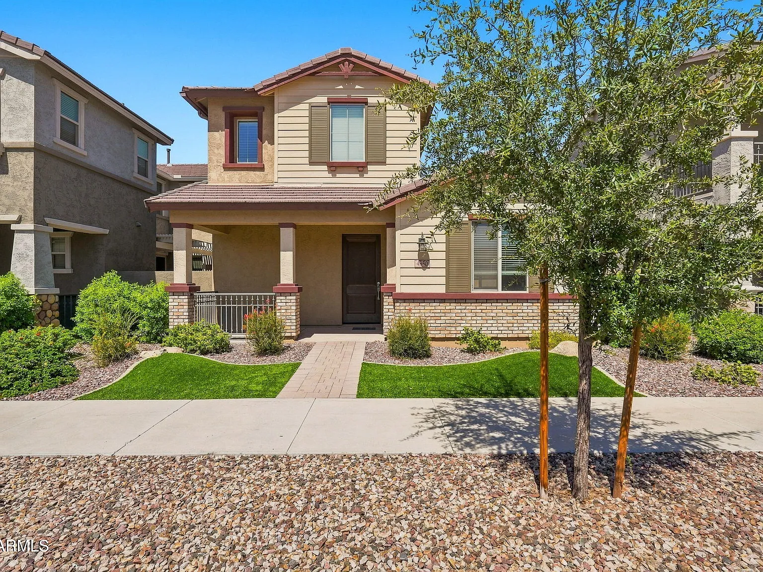 4 bed, 2.5 bath, 2289 sqft, $3,600 — Photo 4