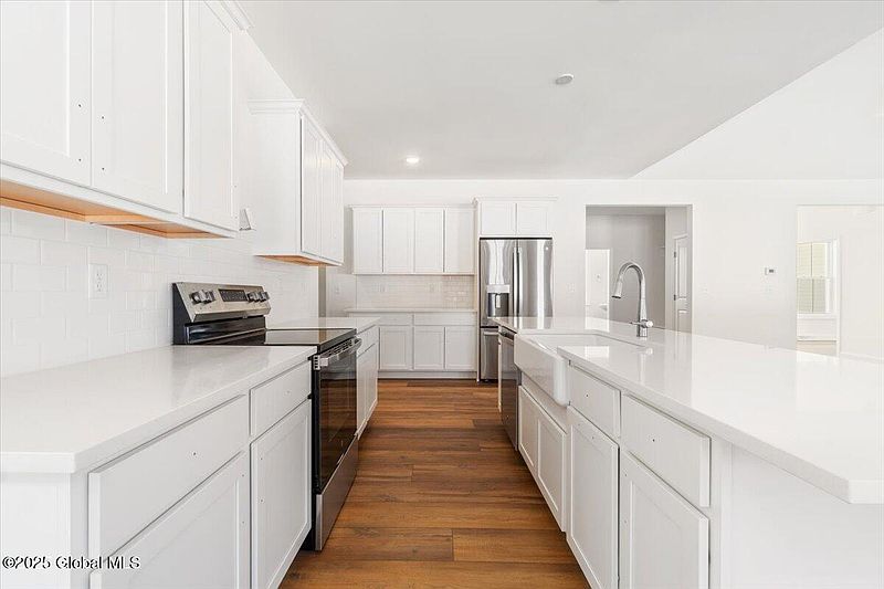 4th image of 1 Brookhaven Court