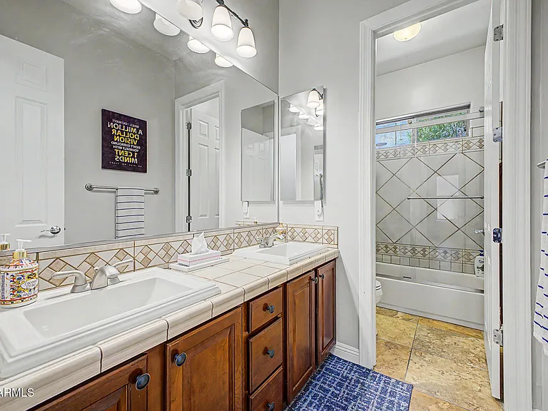 2316 W Villa Cassandra Dr — Photo 33
