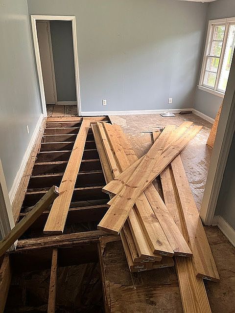 2nd image of 4225 Fairfax Dr