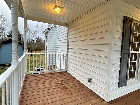 4th image of 4675 Bluegrass Ln