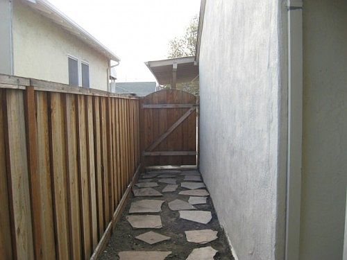 3rd image of 1320 N San Pedro St