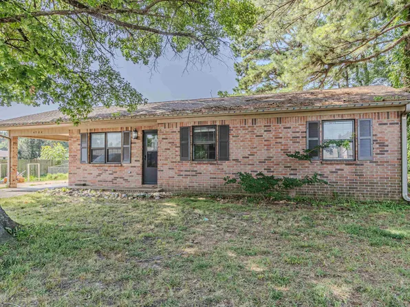 4504 Valley View Dr, Paragould, AR 72450