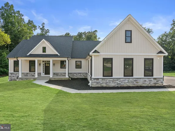 5911 Grasmere Ct, Hughesville, MD 20637