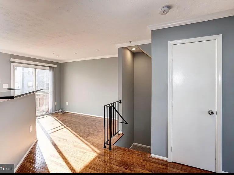 6955 Aquamarine Ct — Photo 3