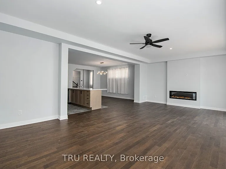 813 Crossgate St — Photo 10