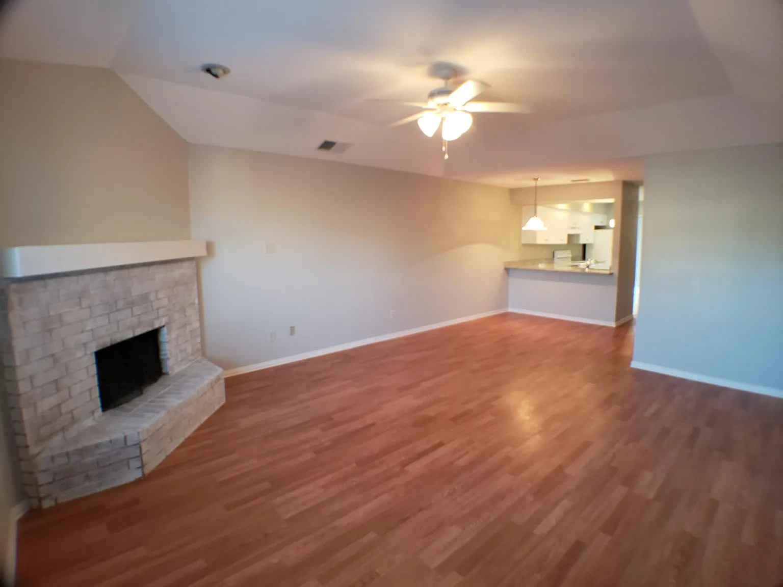 3 bed, 1251 sqft, $1,790 — Photo 1