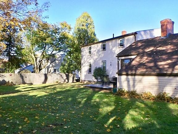 4th image of 135 Lockwood St