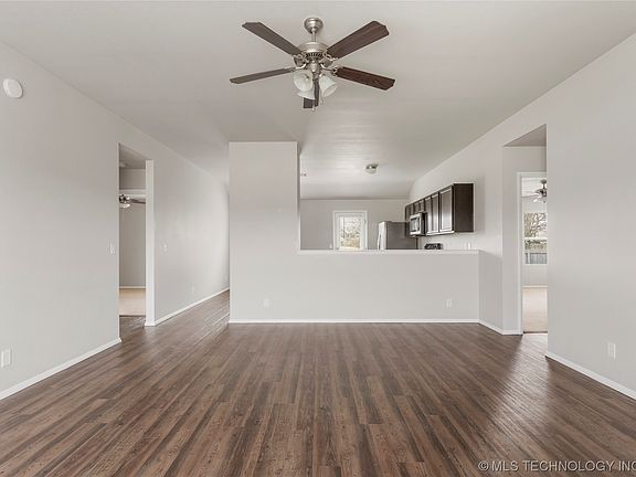 5th image of 2800 Lariat Ln
