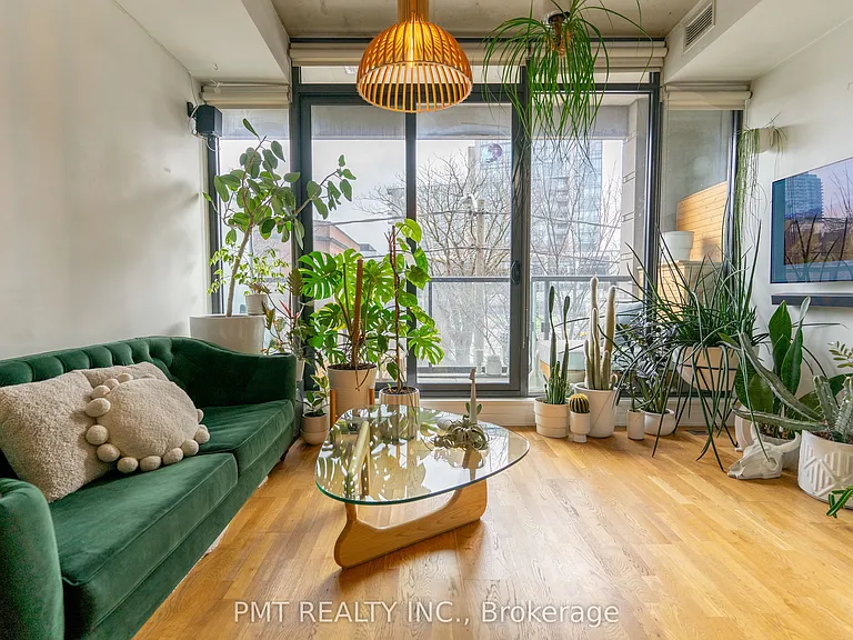 8 Dovercourt Rd #204 — Photo 8