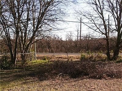 3rd image of 1113 E Martin Luther King Jr Blvd