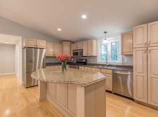 5 Davis Dr, Saco, ME 04072